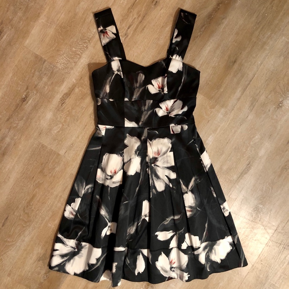 Floral Print Dress by White House/Black Market